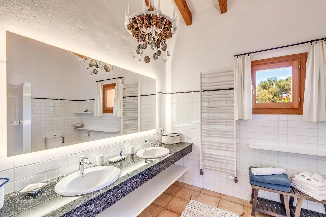 Finca Can Llum Villa Santanyi Spain