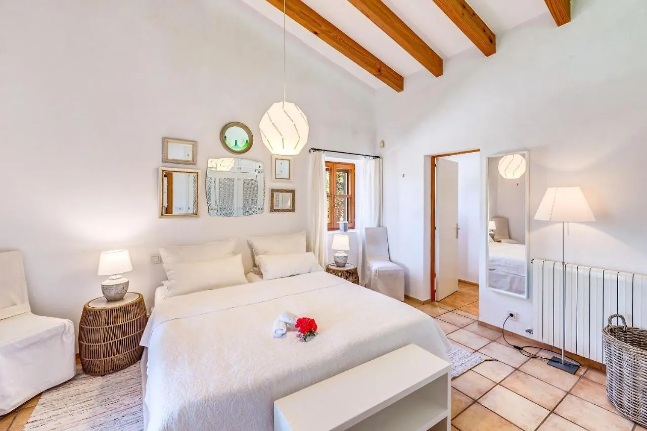Finca Can Llum Villa Santanyi 0*,  Spain